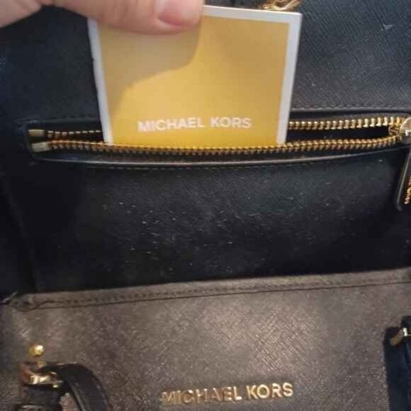 Michael Kors Jet Set Tote- Large, Black - Picture 4 of 9